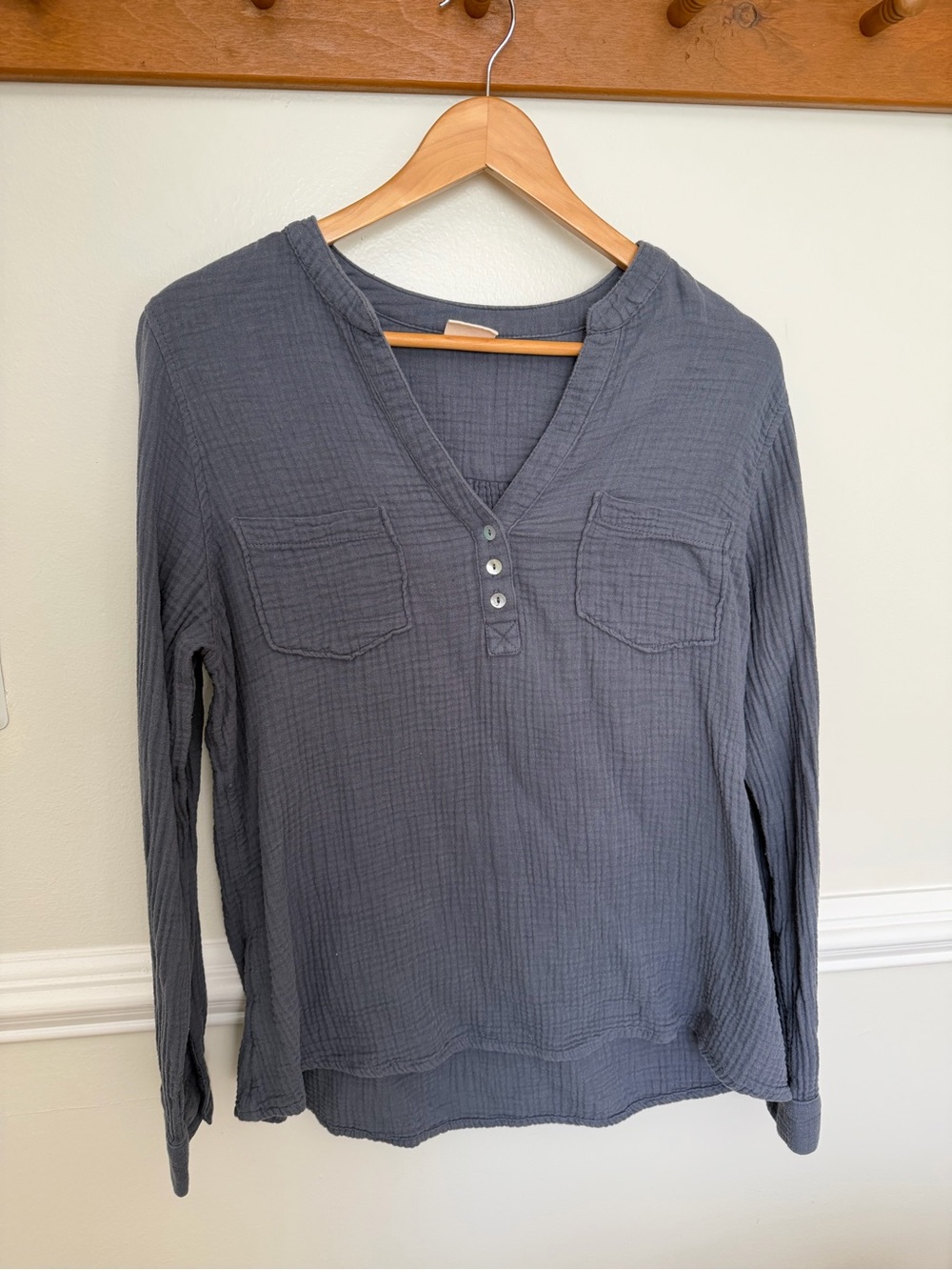 Women's Blue Gray Long-Sleeve Cotton V-Neck Button Pullover Top